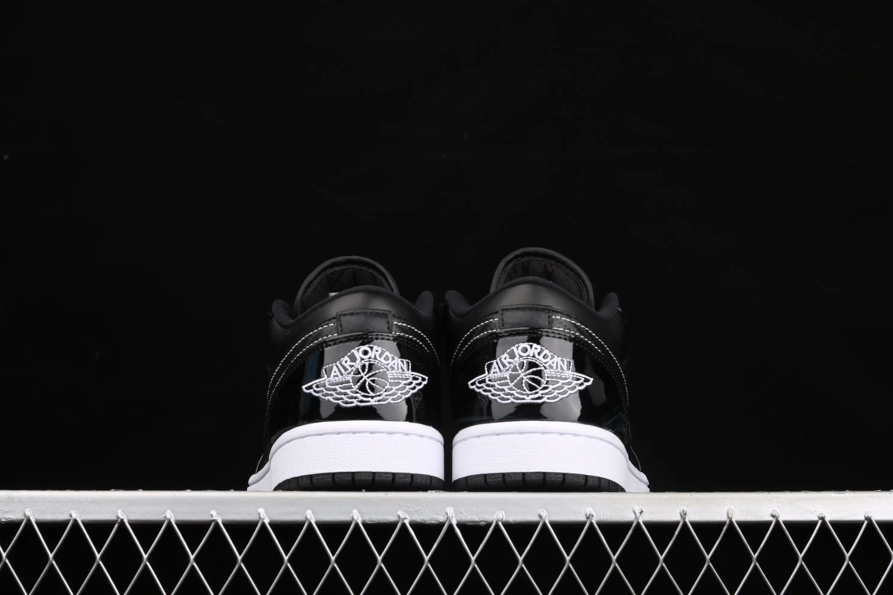 All categories Air Jordan Jordan series basketball shoes Air Jordan 1 Low Air Jordan 1 Low ASW AJ1 Joe 1 low-top All-star patent leather black low-top basketball shoes DD1650-001